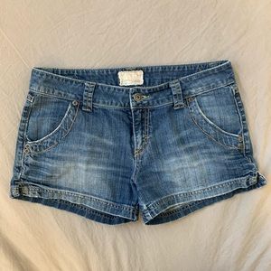 Maurices Premuim Denim Shorts Jean Size 5/6